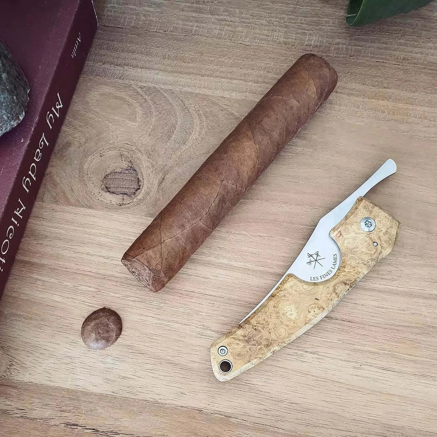 LE PETIT - Acacia Burl
